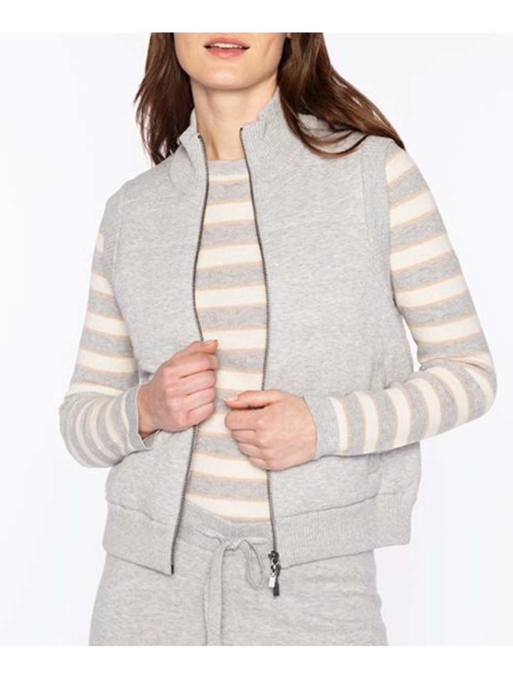 Kinross Cashmere Quilted Zip front Vest Stone retail $440 Size Medium